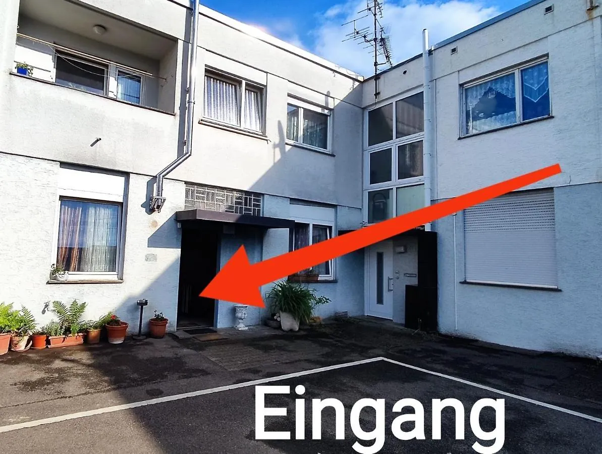 Kleine Unterkunft In Stuttgart-Muenchfeld contacts
