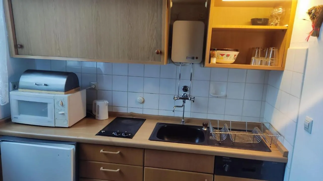 Apartment Ferienwohnung Kleine Unterkunft in Stuttgart-Münchfeld Deutschland